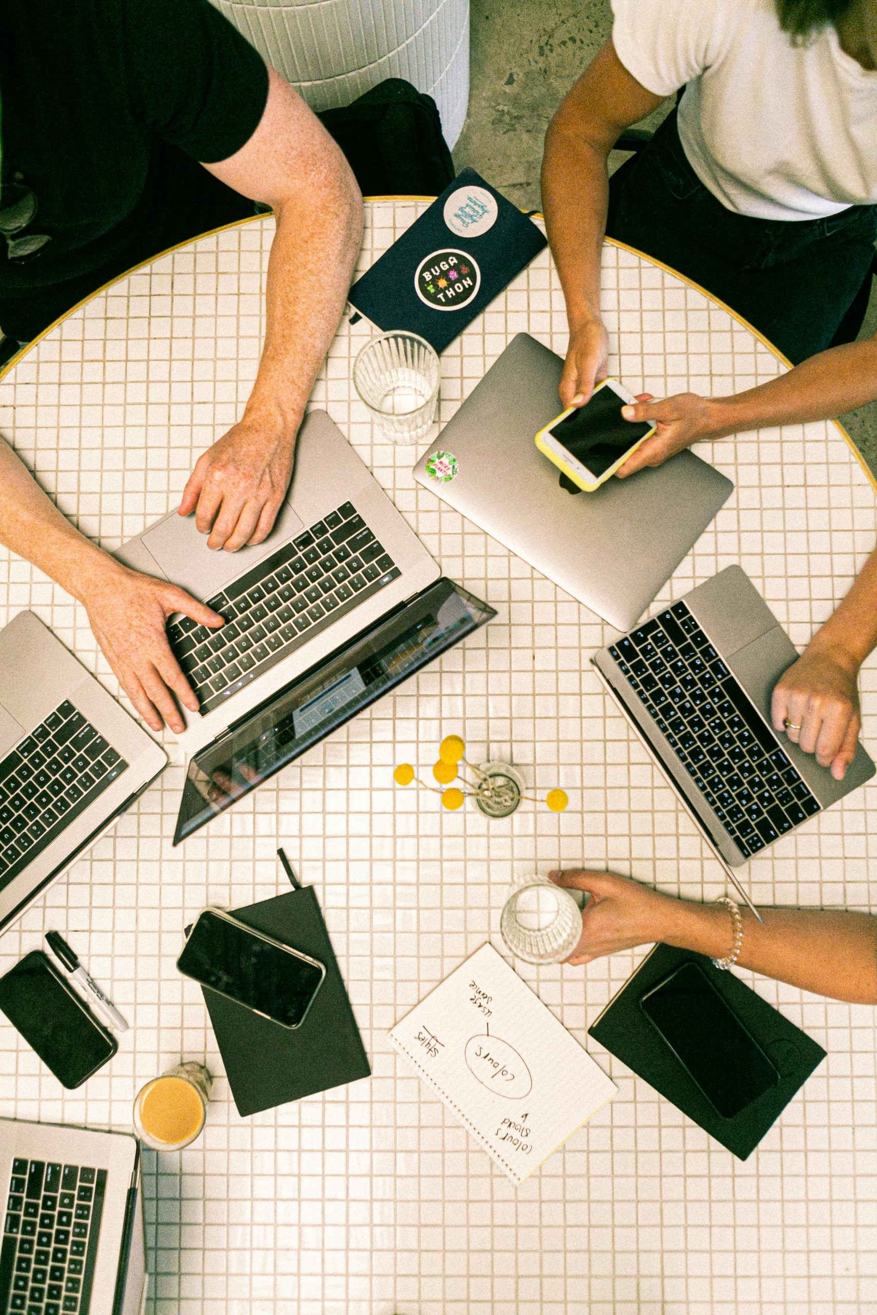 lavoro-dufficio-archivio-digitale-scaled